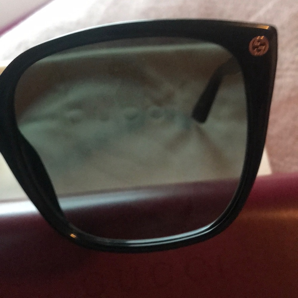 NEW Gucci Black Cat Eye Sunglasses, comes with Gucci shipping bag - Picture 8 of 13